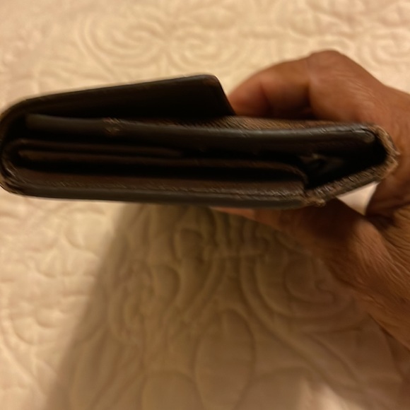 1361 Louis Vuitton Brown Damier Long Wallet - Picture 10 of 16